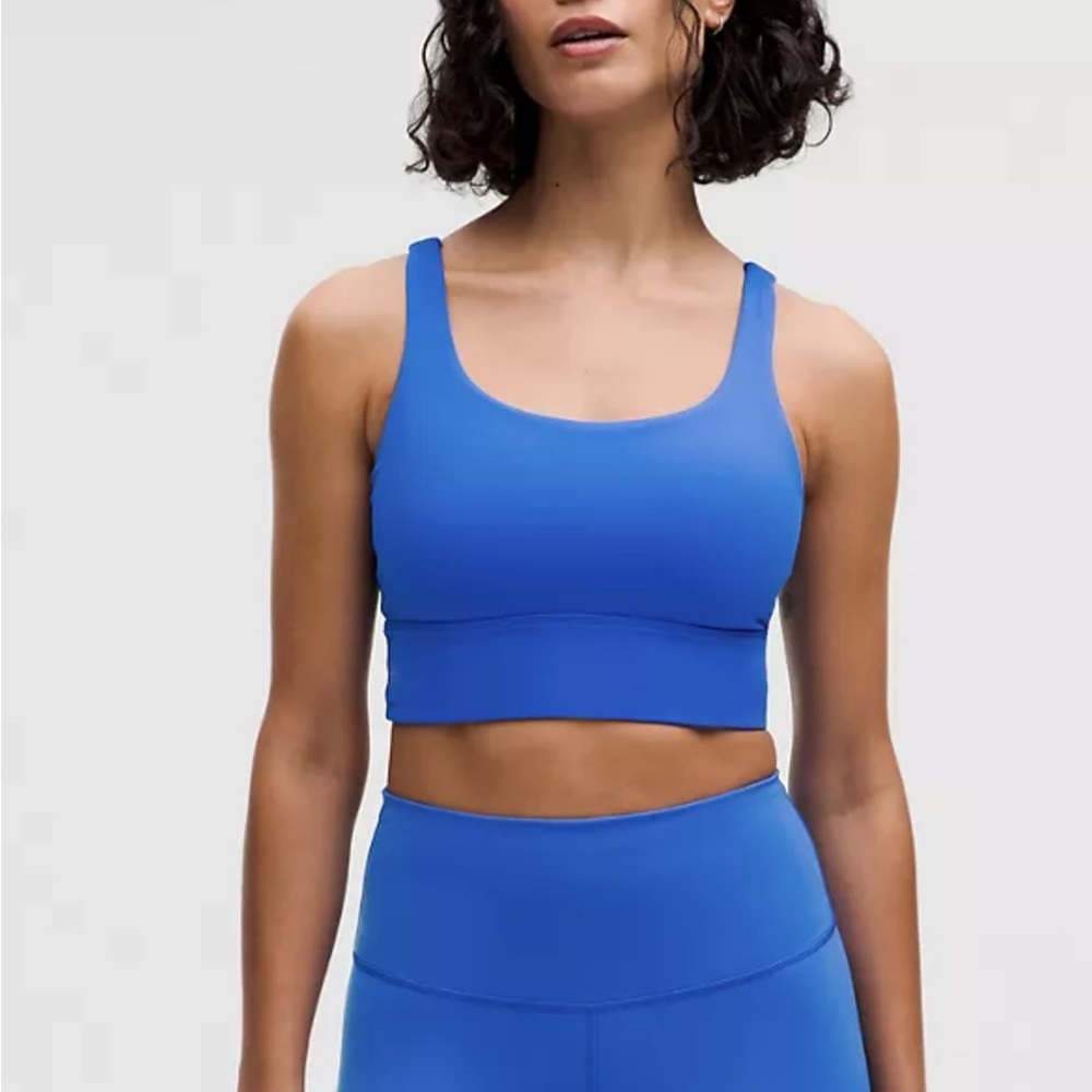 lululemon Energy Longline Bra *Medium Support, B-D
Cups size 4 Cerulean Blue